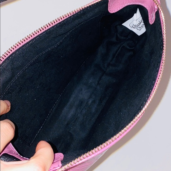 Pink Alligator Bag 💜💕 - Picture 5 of 5